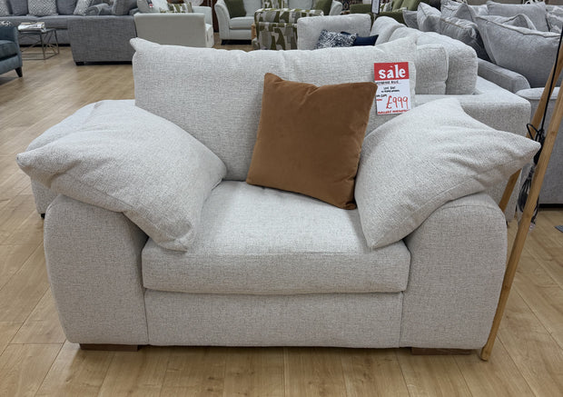 Westbridge Billie Love Seat