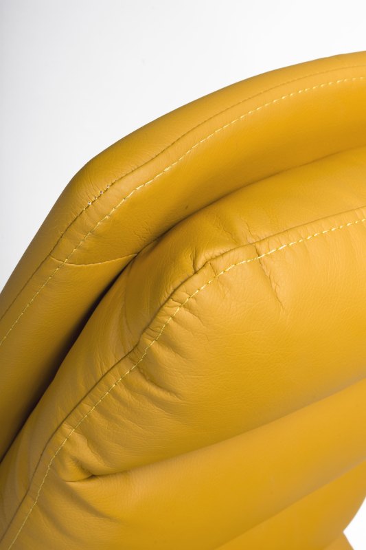 Nobo Swivel Chair in Ochre Detail