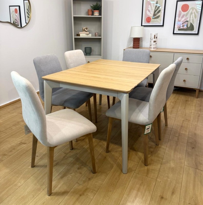Vida Living Marlow Table and Chairs